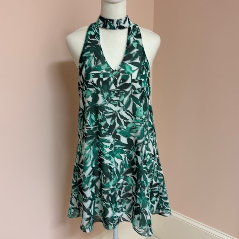 Lulus green and white print swing dress. Size S